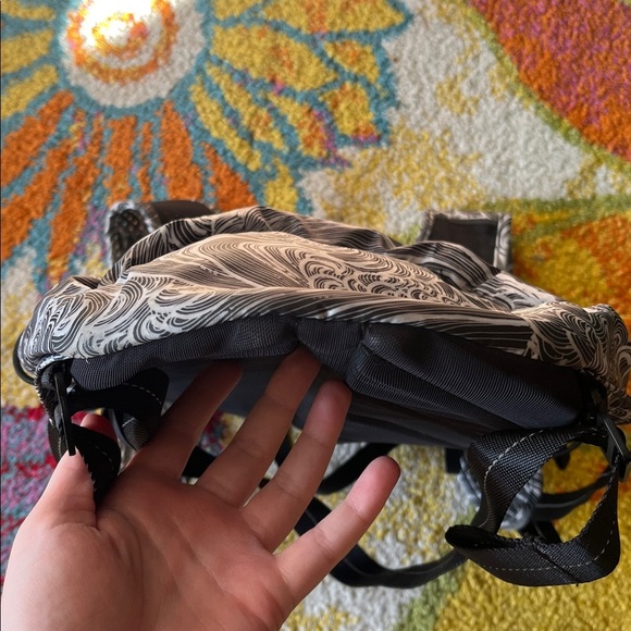 north face backpack white The Borealis Mini Mens Gardenia White/TNF Black 10L m.media-amazon.com/images/I/71WOjzGjJaL.jpg and protective compartments make Rollover_Img:encoded:https%3A%2F%2Fcdn.shopify.com%2Fs%2Ffiles%2F1%2F0577%2F7784%2F8502%2Ffiles%2FHM9965-010_nike_varsity_elite_backpack_black_black___metallic_silver_2.jpg%3Fv%3D1750710593 Color:Sea Camouflage